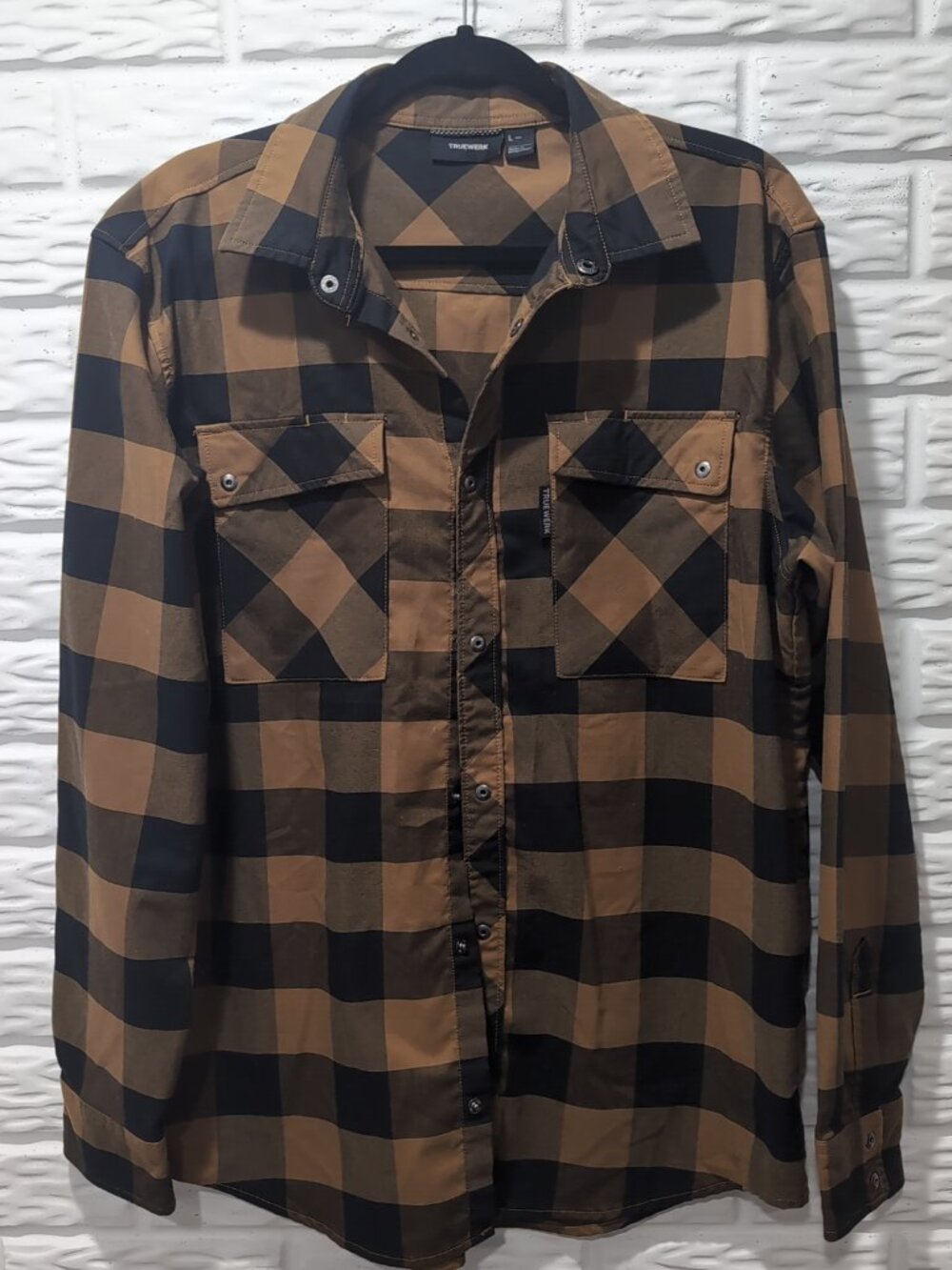 Mens TRUEWERK Tech Flannel Long Sleeve Snap Shirt Brown Black Size L MINT!